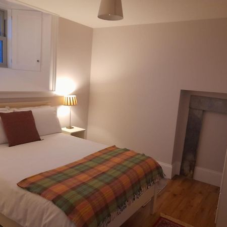 St Johns Old Schoolhouse Villa Lecarrow Room photo